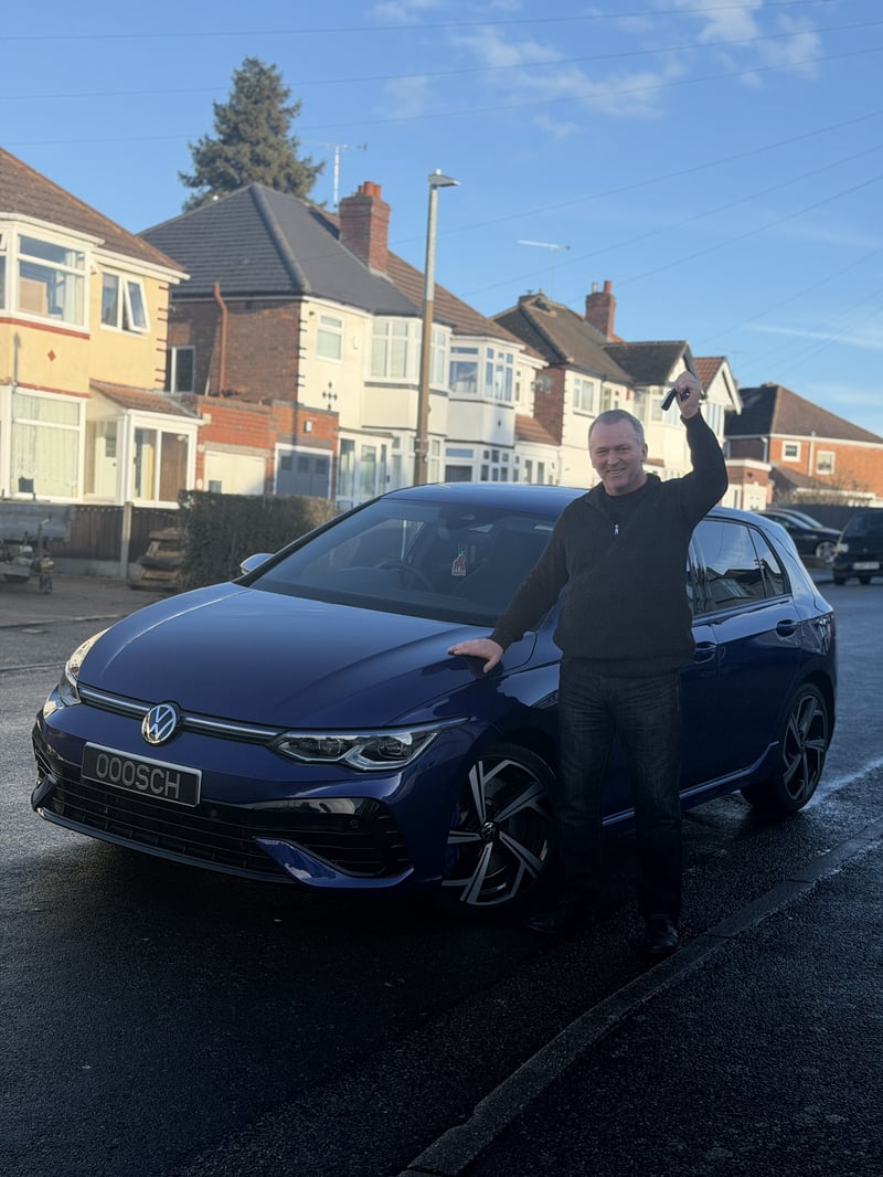 Volkswagen Golf R or £20,000 Cash Alternative